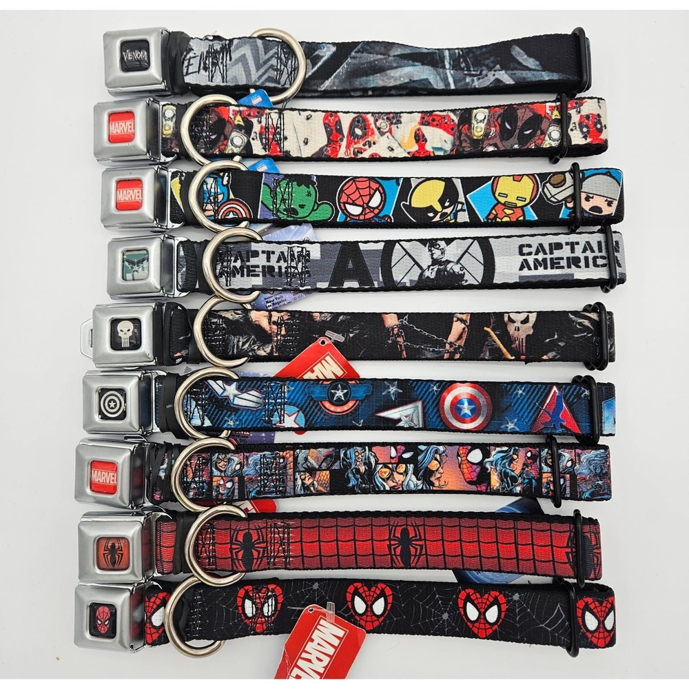 Buckle Down Marvel Avengers Car Seat Belt Buckle Dog Collar - Picture 2 of 2